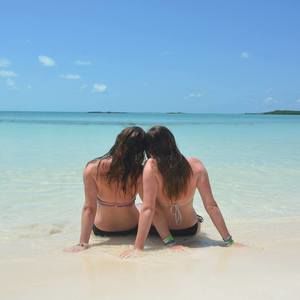 Meet your Posher, Desiree